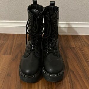 Imitation dr.marten boots